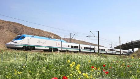 UZBEKISTAN IN TRENO