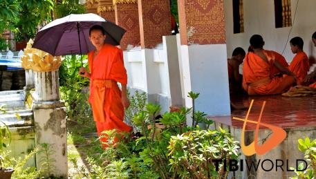 Vientiane - Monaci Buddisti