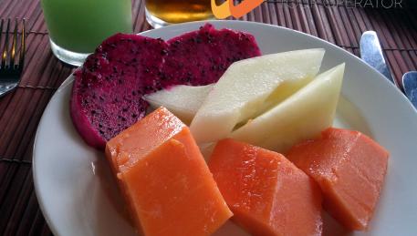 Un gustoso spuntino di naturalissima frutta e succhi tropicali 