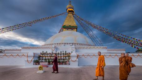 Monaci alla Boudhanath Stupa a Kathmandu (foto di Roberto Gabriele VIAGGIO FOTOGRAFICO)
